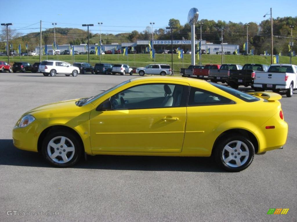 Chevrolet Cobalt SS Р¶РµР»С‚С‹Р№