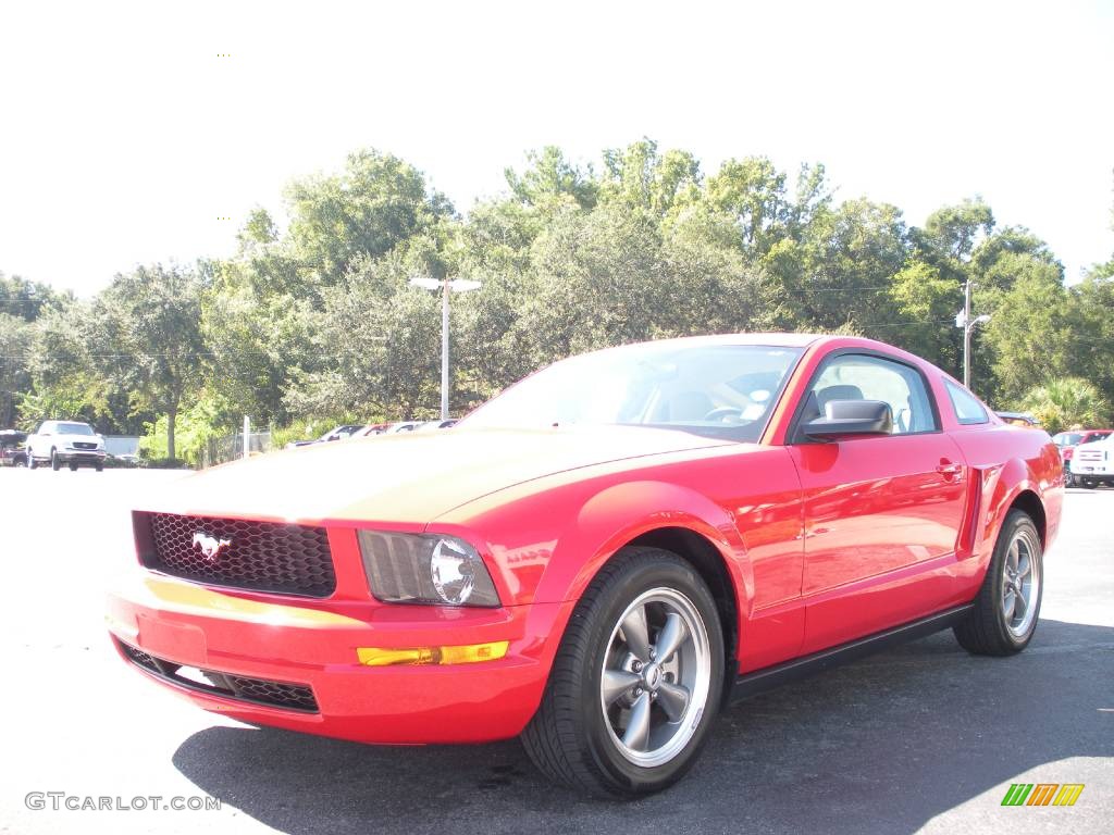 2006 Mustang V6 Deluxe Coupe - Torch Red / Light Parchment photo #7