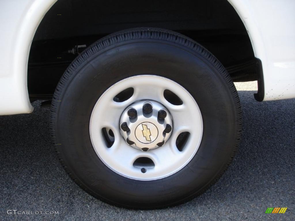 2010 Chevrolet Express 2500 Work Van Wheel Photo #38675882