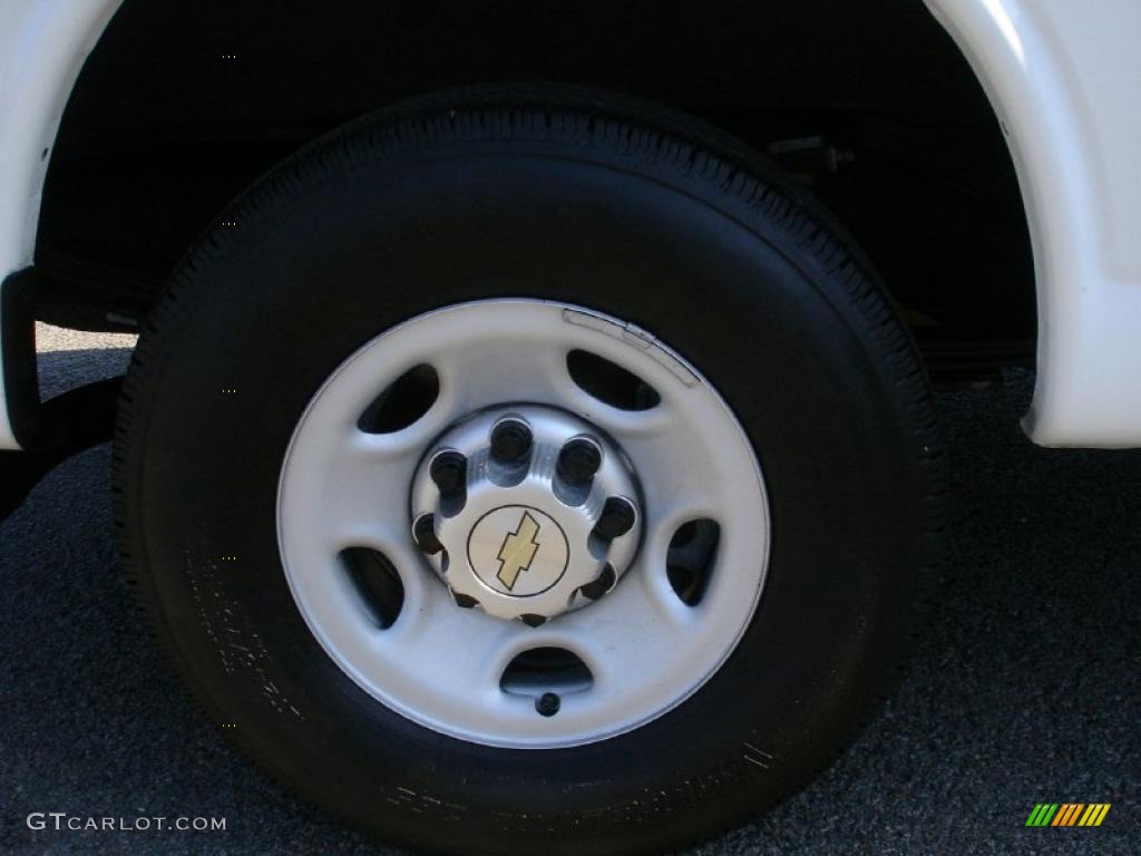 2010 Chevrolet Express 2500 Work Van Wheel Photo #38676126