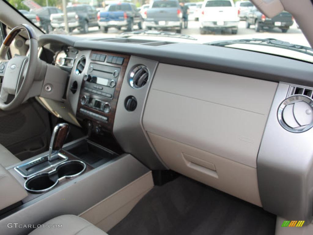 2008 Ford Expedition Limited Stone Dashboard Photo #38677198