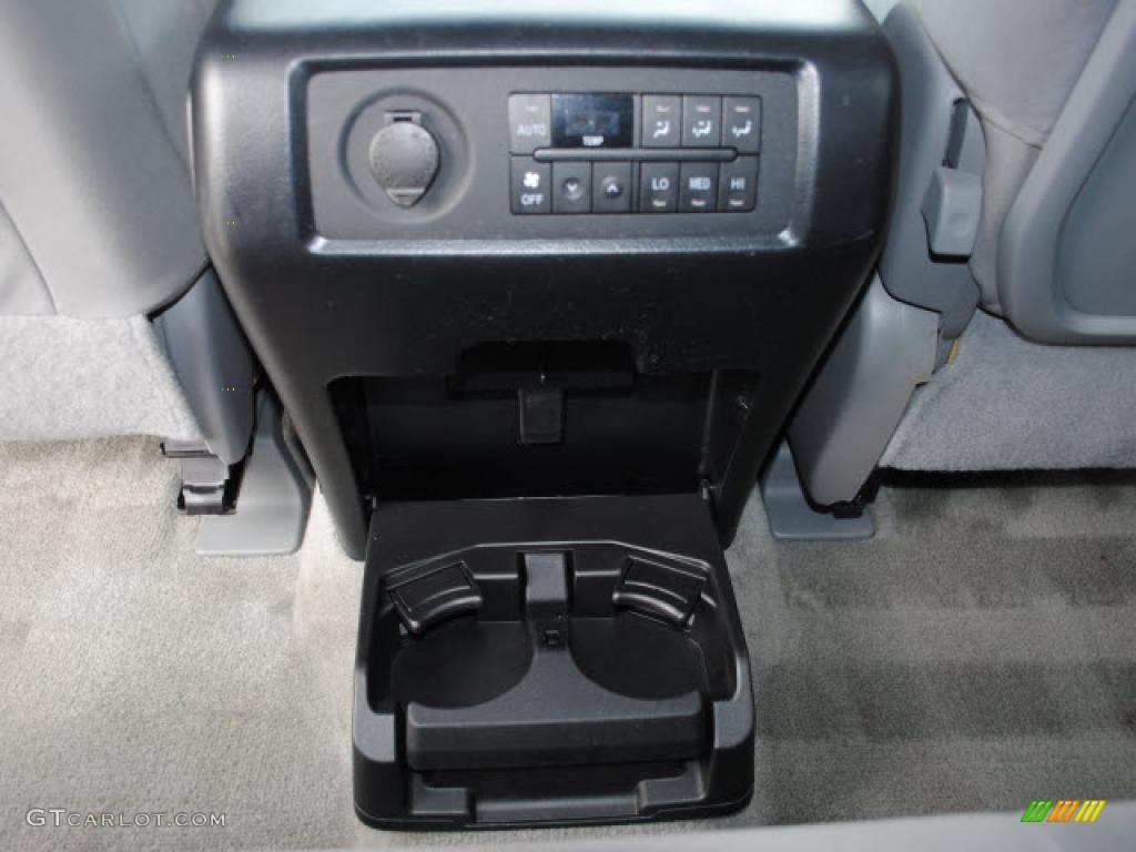 2009 Toyota Sequoia SR5 Controls Photo #38678778