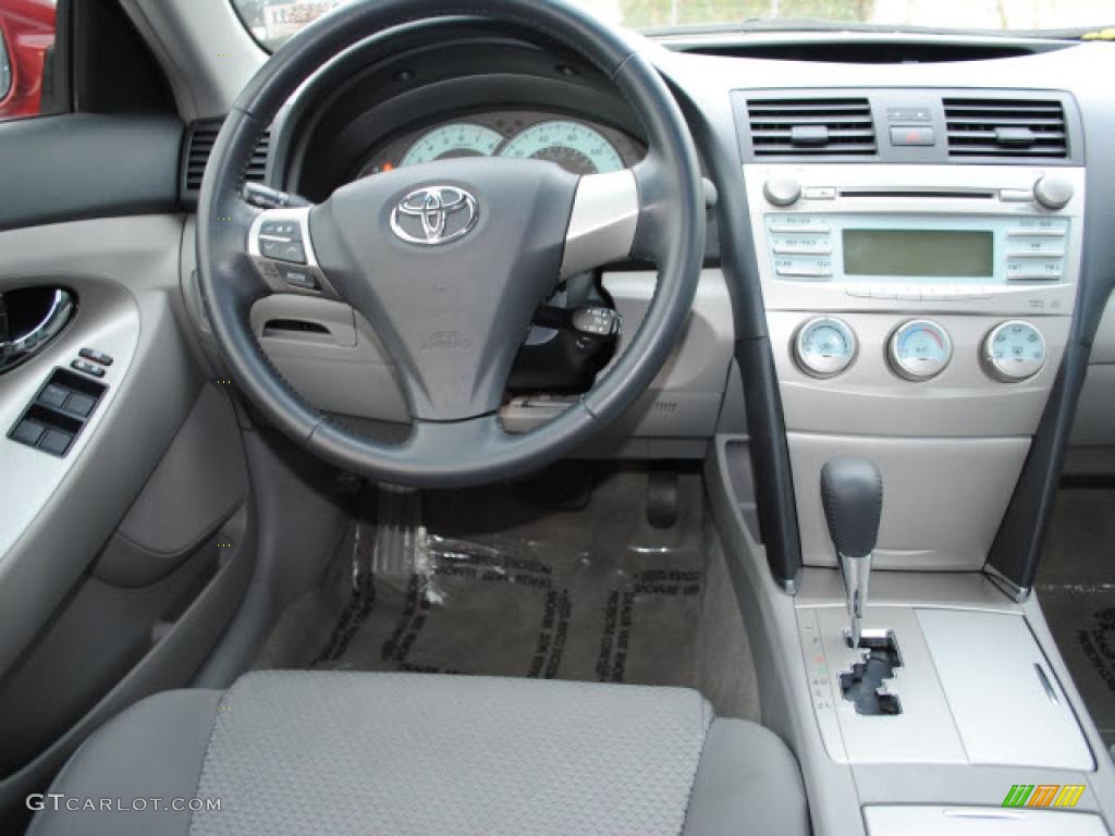 2009 Toyota Camry SE Ash Dashboard Photo #38679158