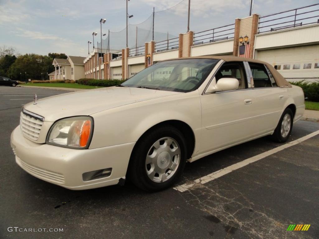 2002 DeVille Sedan - White Diamond Pearl / Oatmeal photo #1