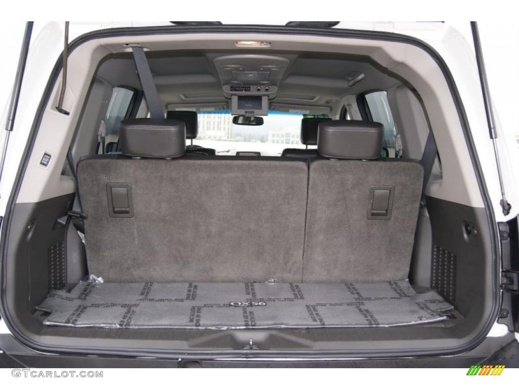 2007 Infiniti QX 56 4WD Trunk Photo #38681118