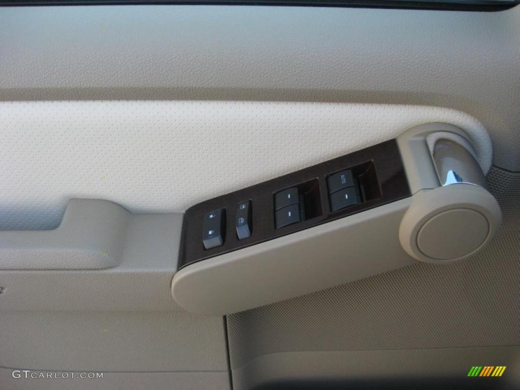 2010 Ford Explorer Limited 4x4 Controls Photo #38683934