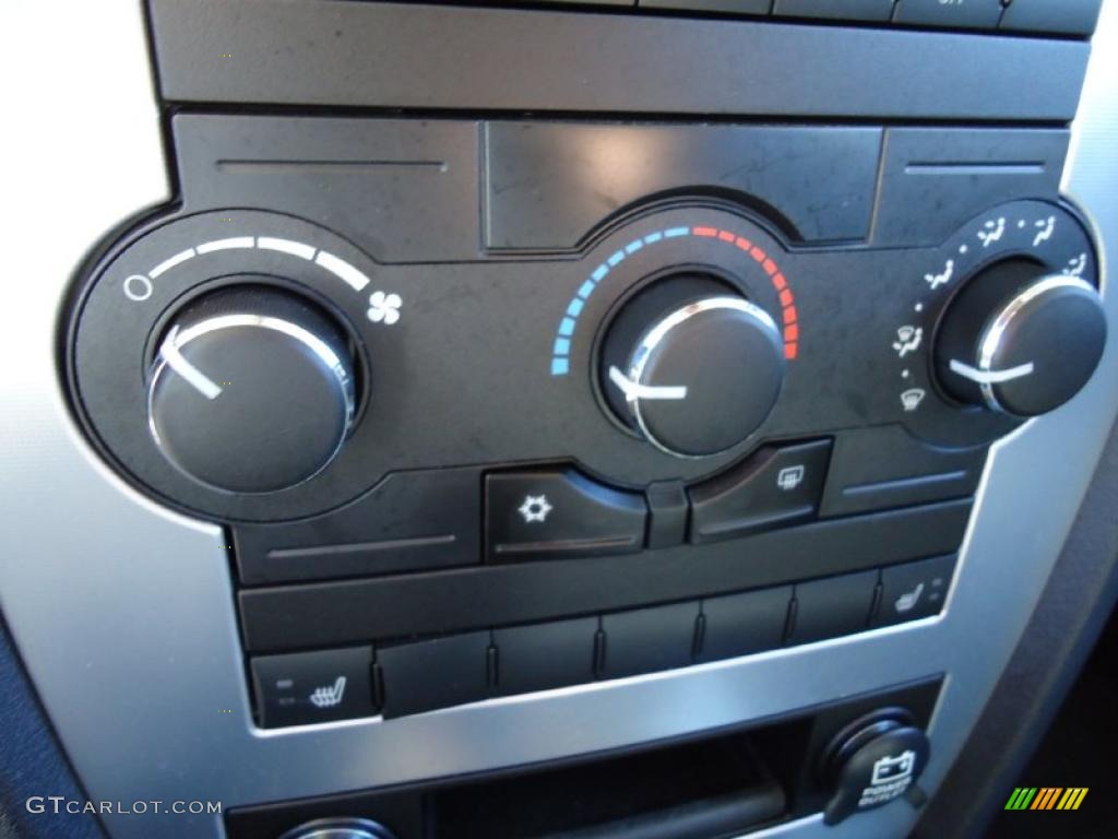 2008 Jeep Commander Sport Controls Photo #38684790
