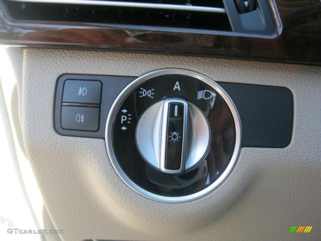 2011 Mercedes-Benz E 350 BlueTEC Sedan Controls Photo #38684998