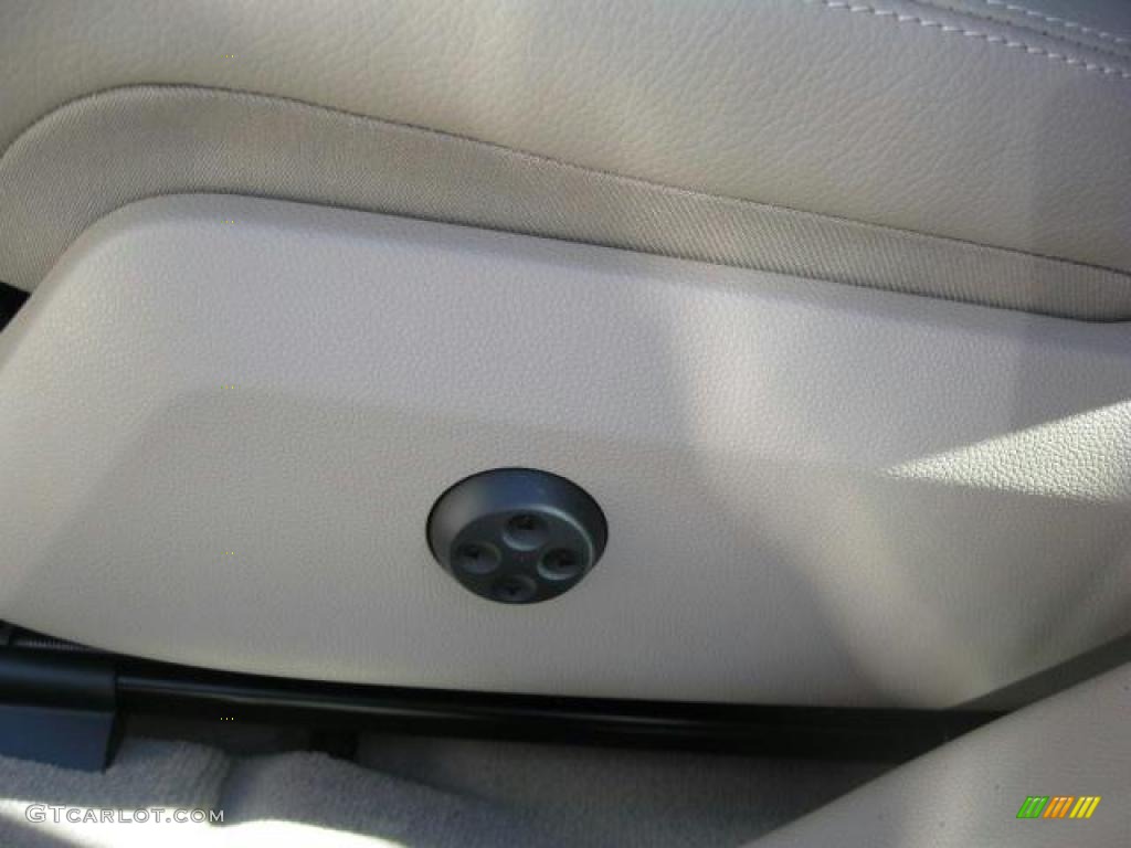 2011 Mercedes-Benz E 350 BlueTEC Sedan Controls Photo #38685022
