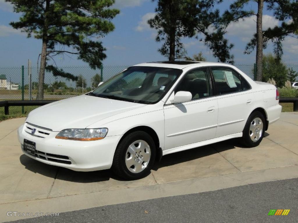 2002 Accord EX V6 Sedan - Taffeta White / Ivory photo #9