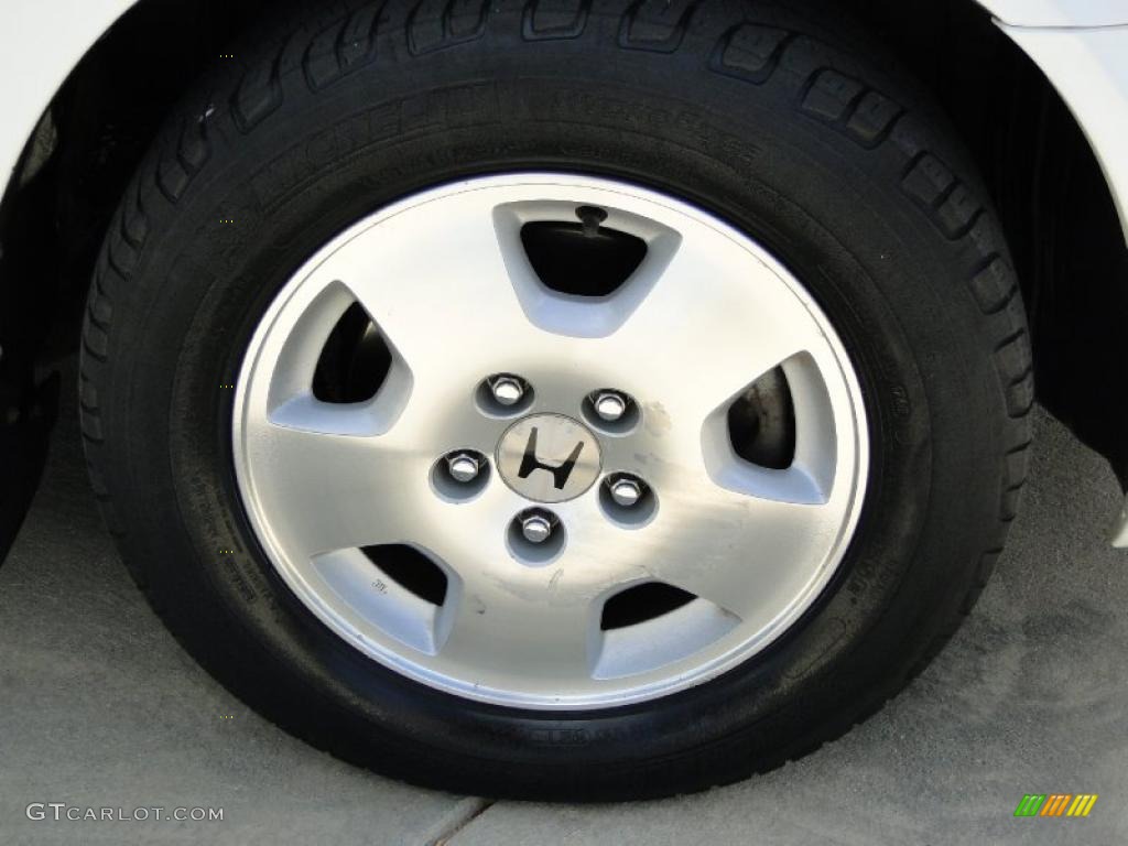 2002 Honda Accord EX V6 Sedan Wheel Photo #38685378