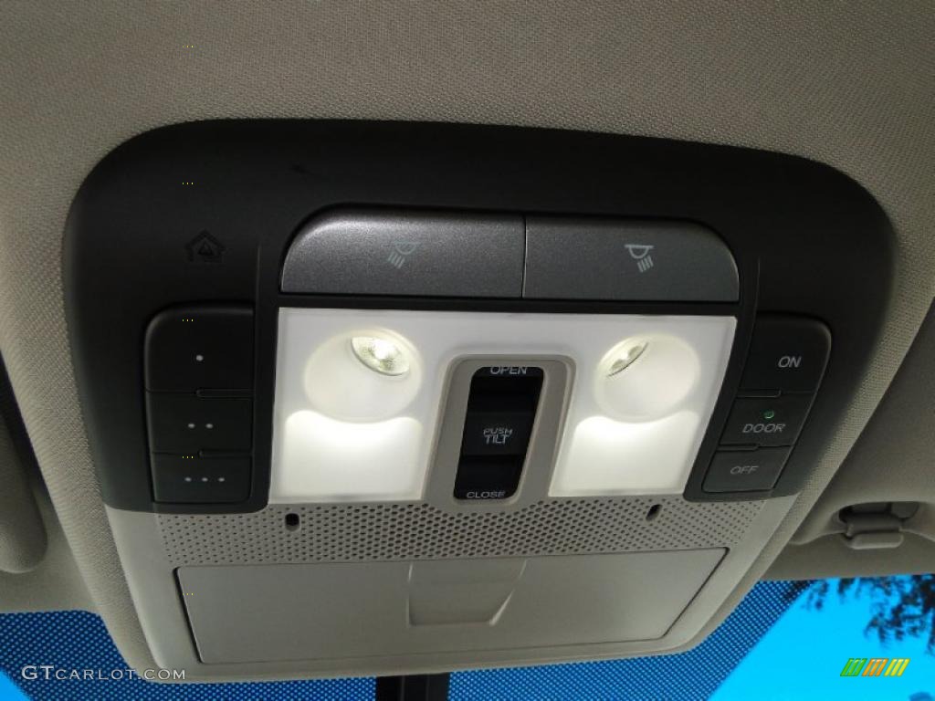 2010 Acura MDX Technology Controls Photo #38685774
