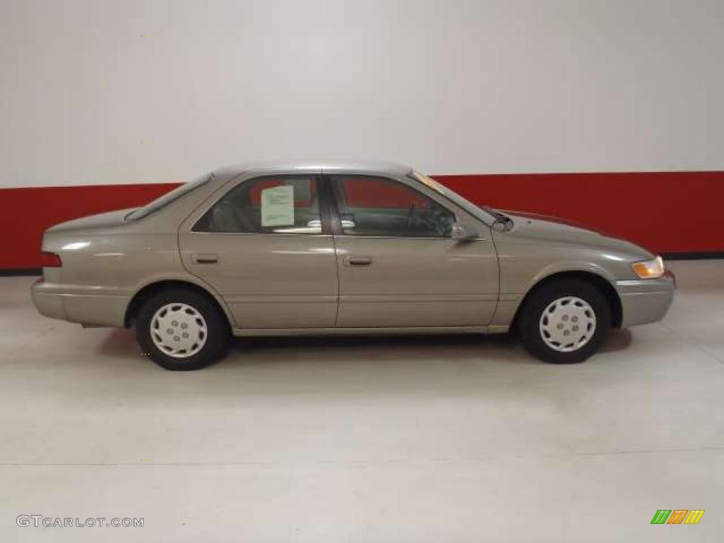 1999 Camry LE - Sable Pearl / Gray photo #3