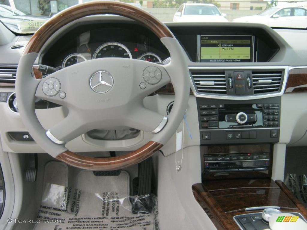 2011 Mercedes-Benz E 350 Sedan Ash/Black Dashboard Photo #38691666