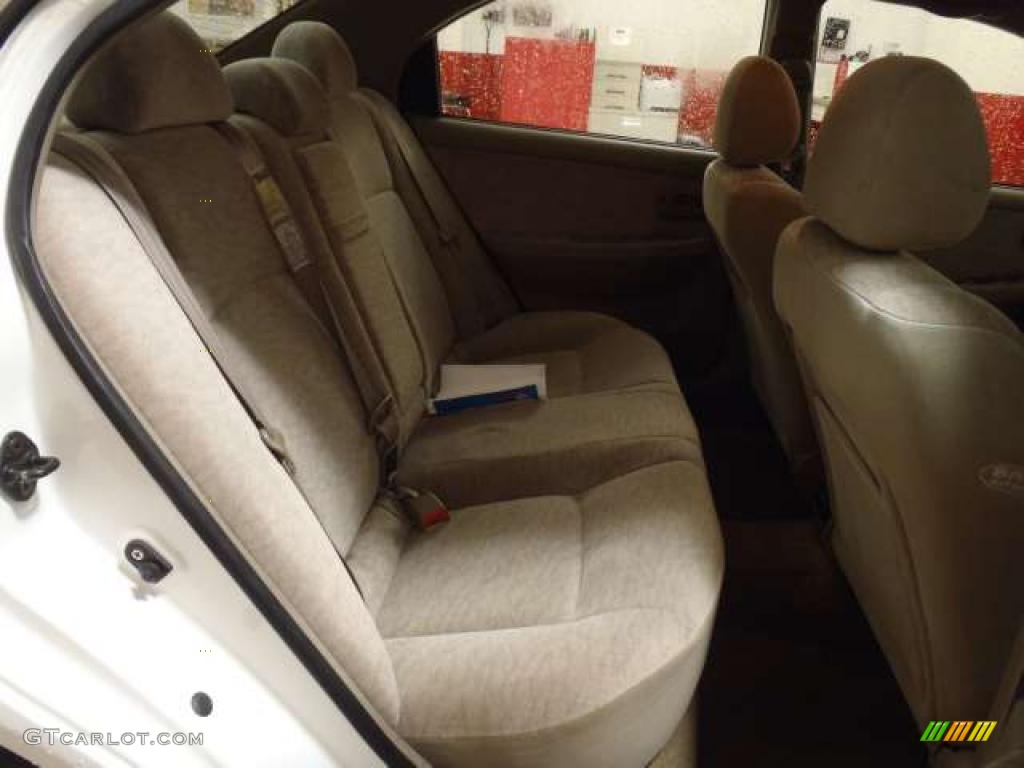 2005 Optima LX - Pearl White / Beige photo #20