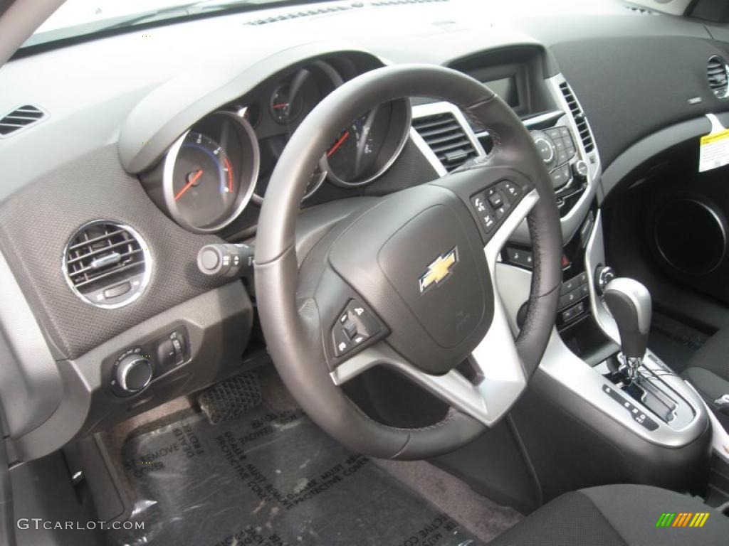 2011 Chevrolet Cruze LT Jet Black Steering Wheel Photo #38692042