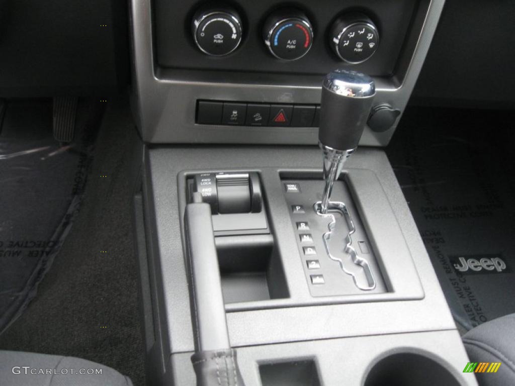 2011 Jeep Liberty Sport 4x4 4 Speed Automatic Transmission Photo #38692414