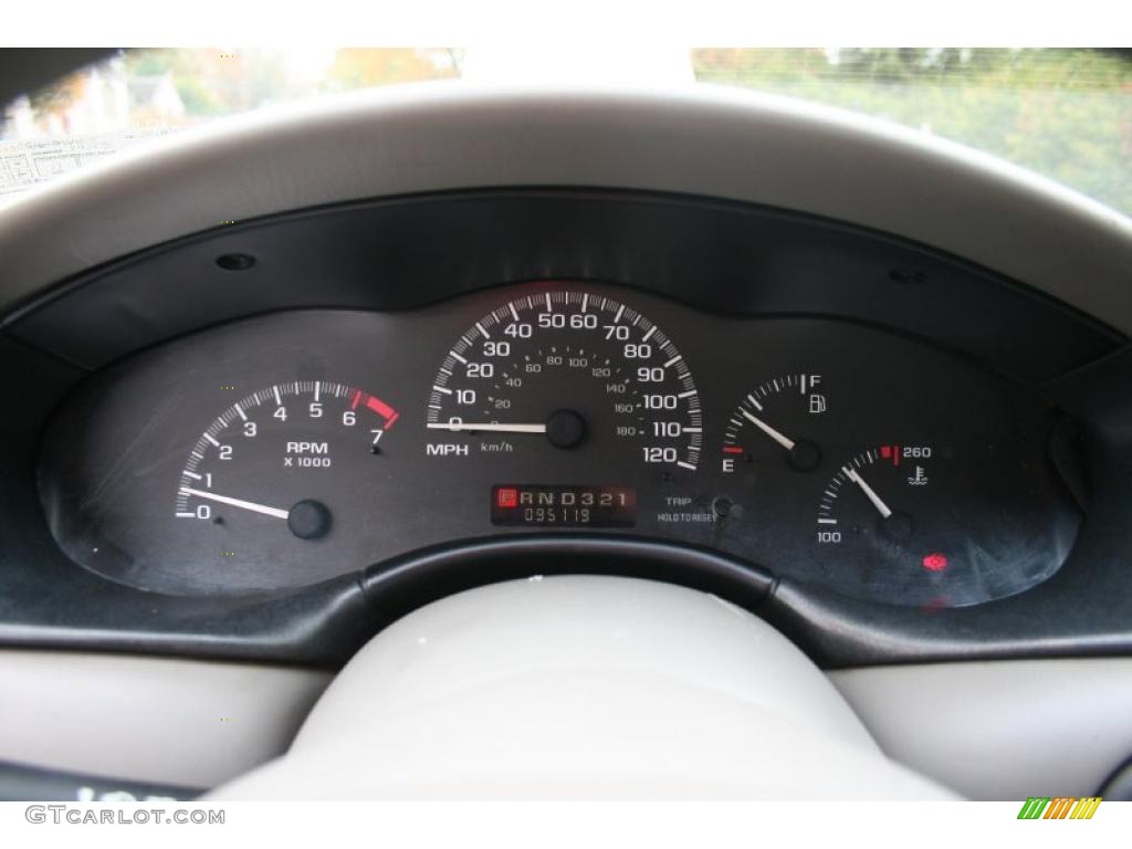 1998 Chevrolet Malibu Sedan Gauges Photo #38698683