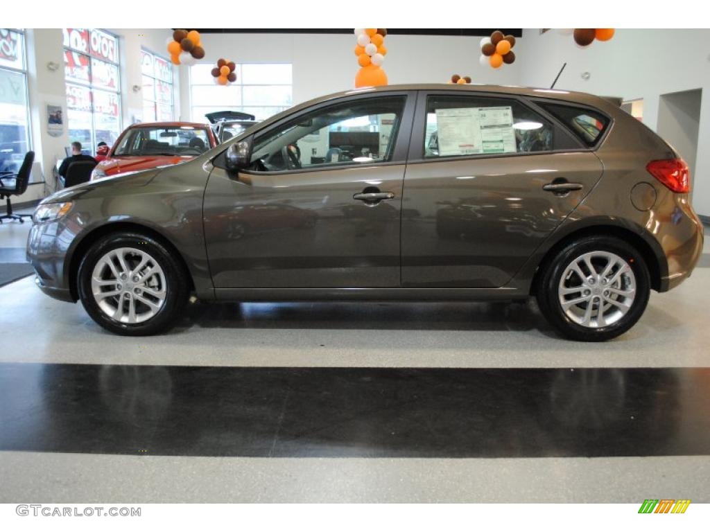 Metal Bronze 2011 Kia Forte EX 5 Door Exterior Photo #38701931