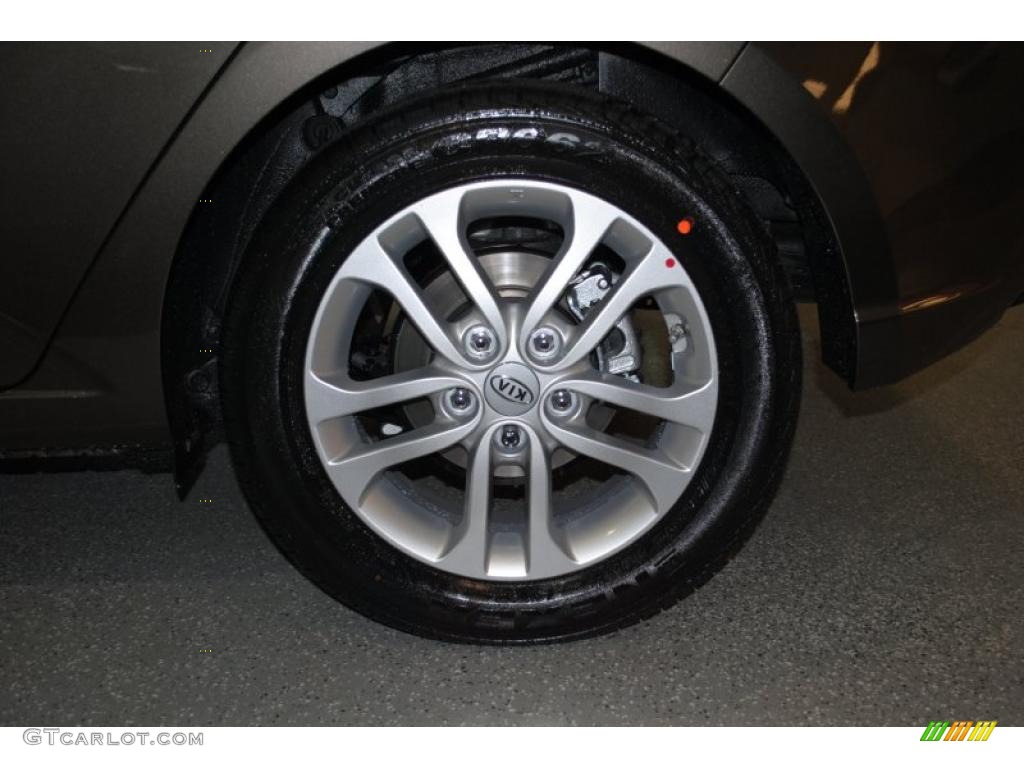 2011 Kia Forte EX 5 Door Wheel Photo #38702279