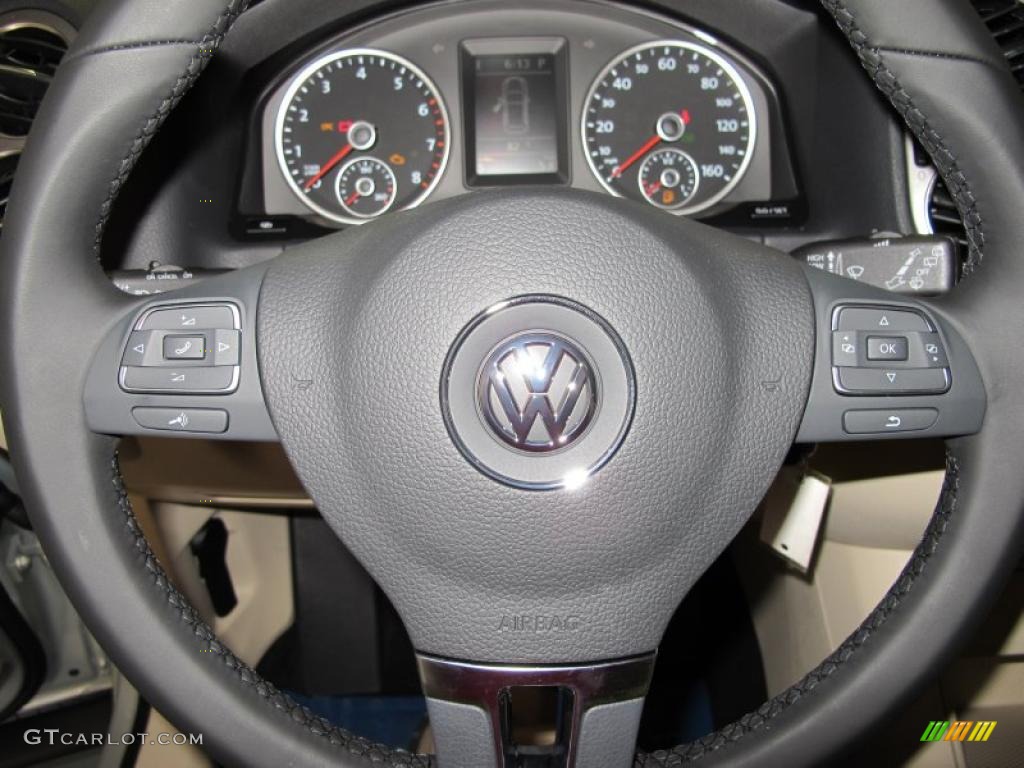 2011 Volkswagen Tiguan SE Sandstone Steering Wheel Photo #38707731