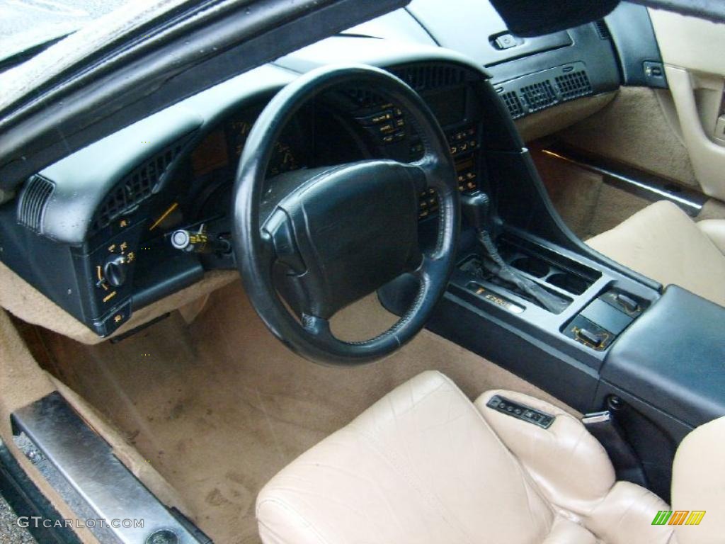 Light Beige Interior 1993 Chevrolet Corvette Coupe Photo #38707759