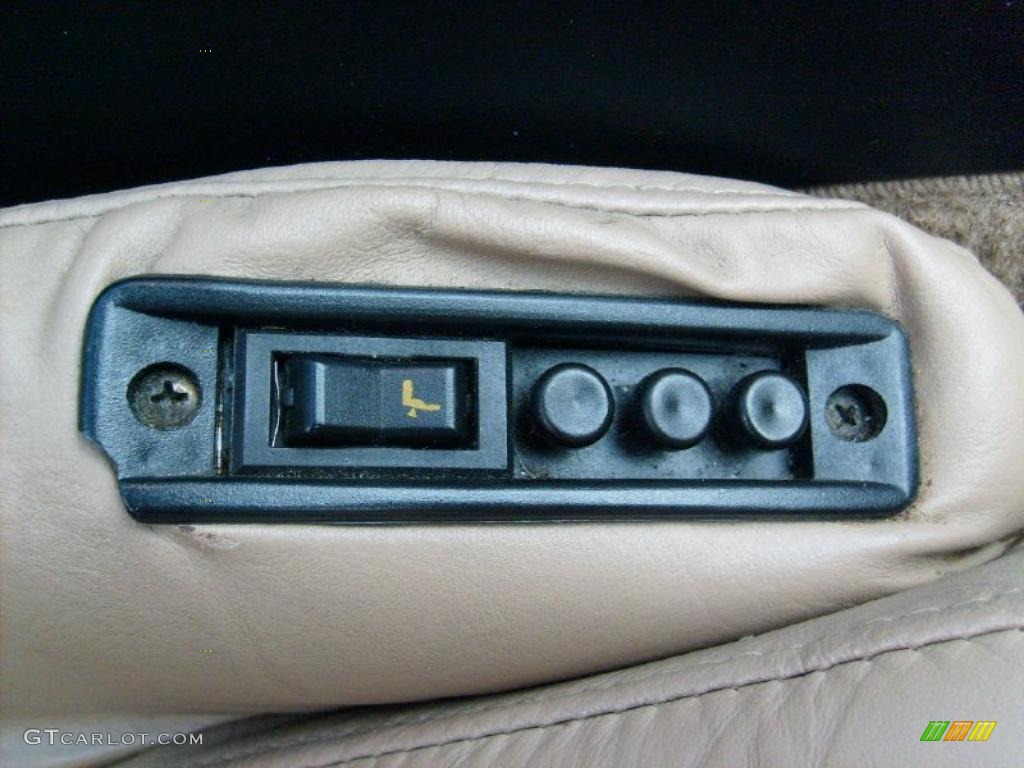 1993 Chevrolet Corvette Coupe Controls Photo #38707855