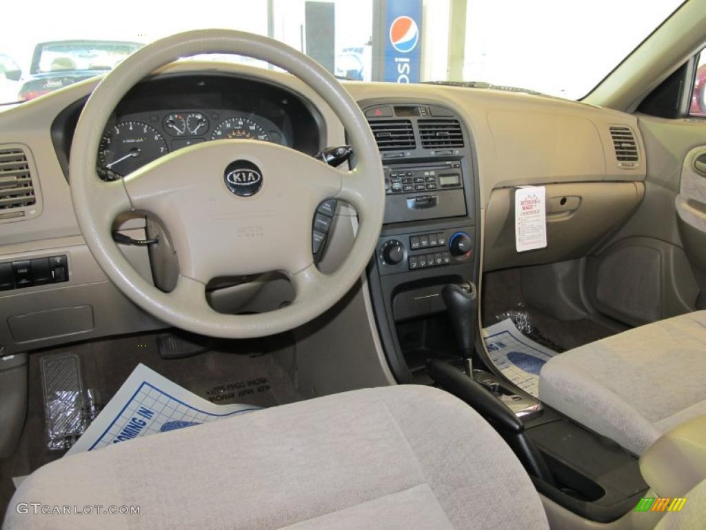 Beige Interior 2005 Kia Optima LX Photo #38708704