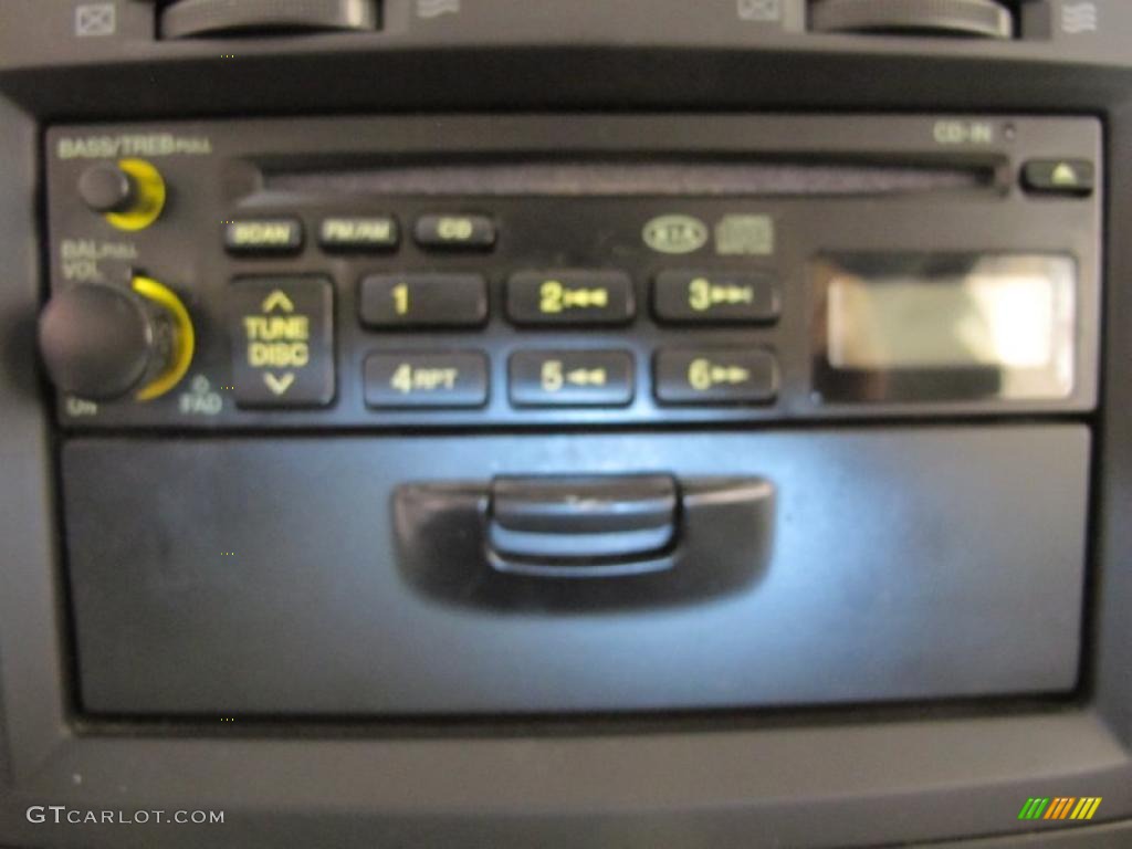 2005 Optima LX - Radiant Red / Beige photo #21