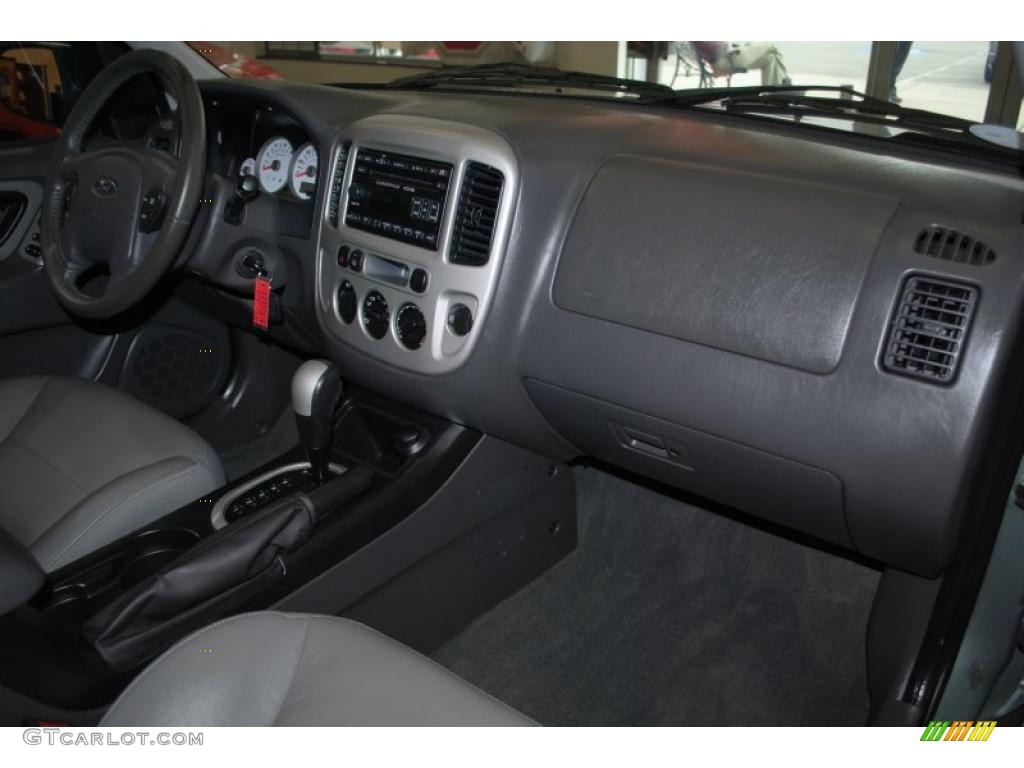2007 Ford Escape XLT V6 Medium/Dark Flint Dashboard Photo #38708883