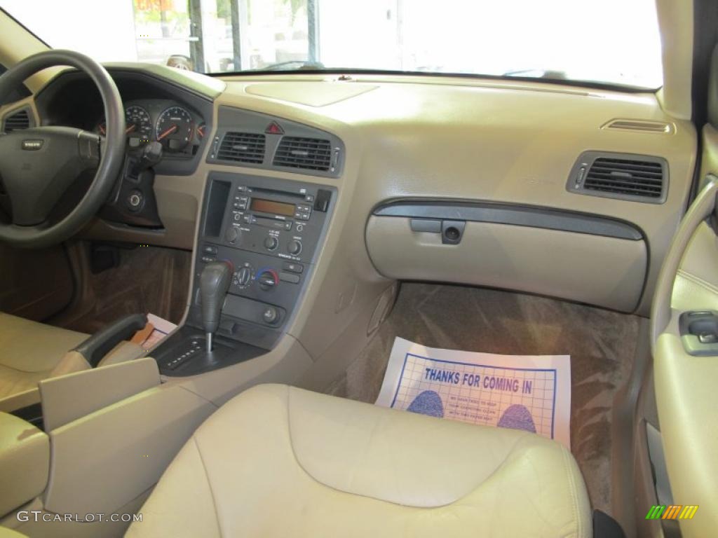 2001 Volvo S60 2.4 Taupe Dashboard Photo #38709019