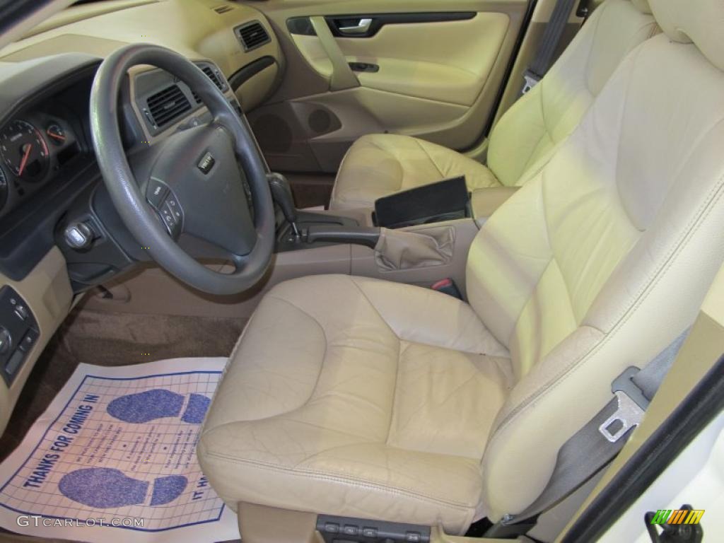 Taupe Interior 2001 Volvo S60 2.4 Photo #38709091