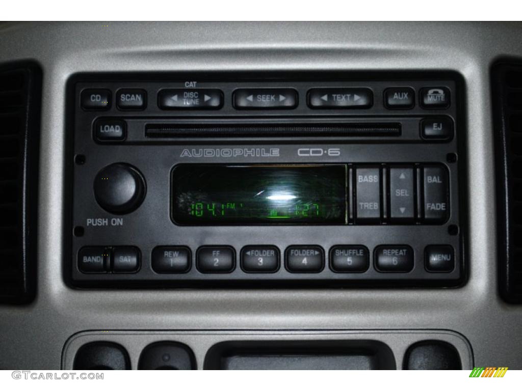 2007 Ford Escape XLT V6 Controls Photo #38709259