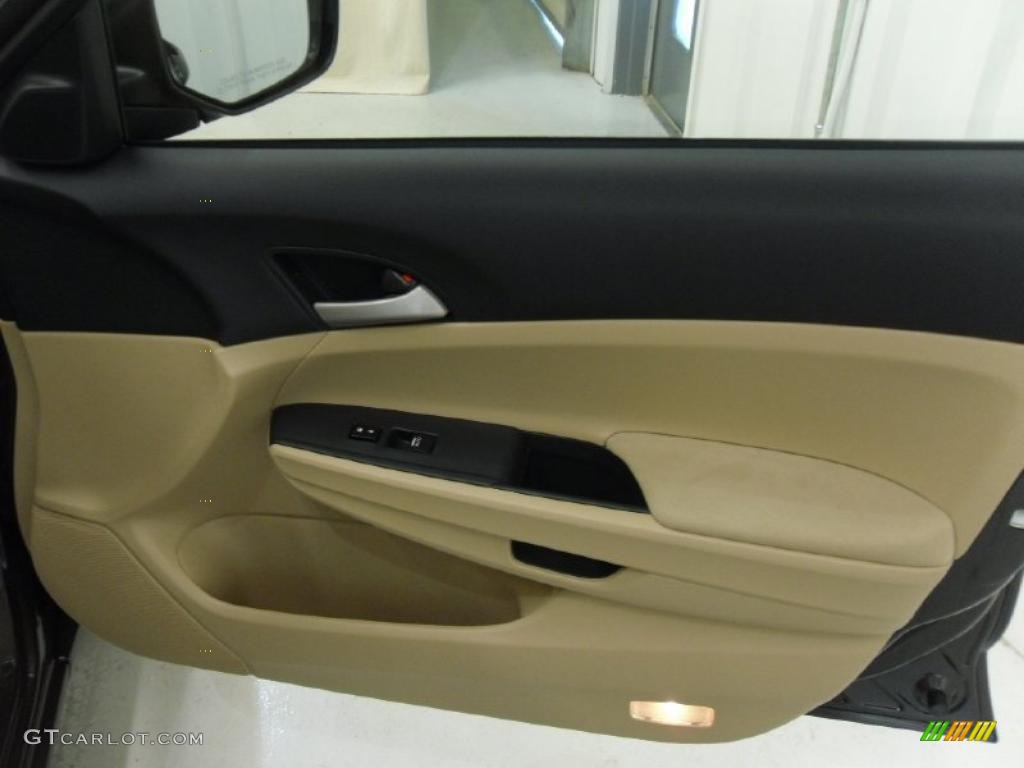 2011 Accord LX-P Sedan - Dark Amber Metallic / Ivory photo #25
