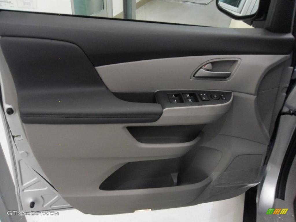 2011 Honda Odyssey EX Gray Door Panel Photo #38711019