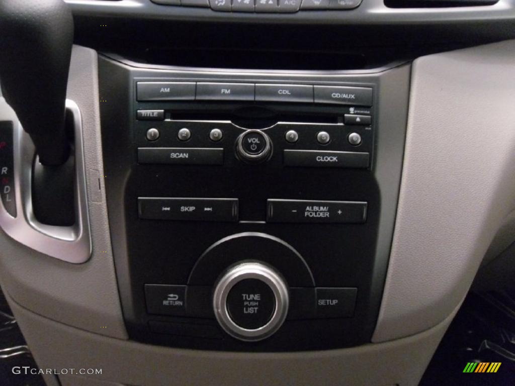 2011 Honda Odyssey EX Controls Photo #38711135