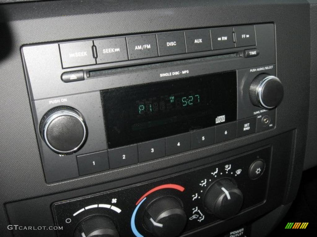 2010 Dodge Dakota Big Horn Extended Cab Controls Photo #38711299