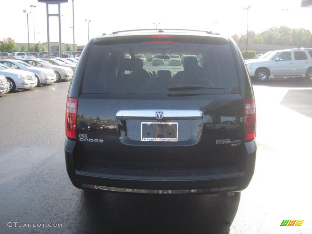 2010 Grand Caravan SXT - Brilliant Black Crystal Pearl / Dark Slate Gray/Light Shale photo #4