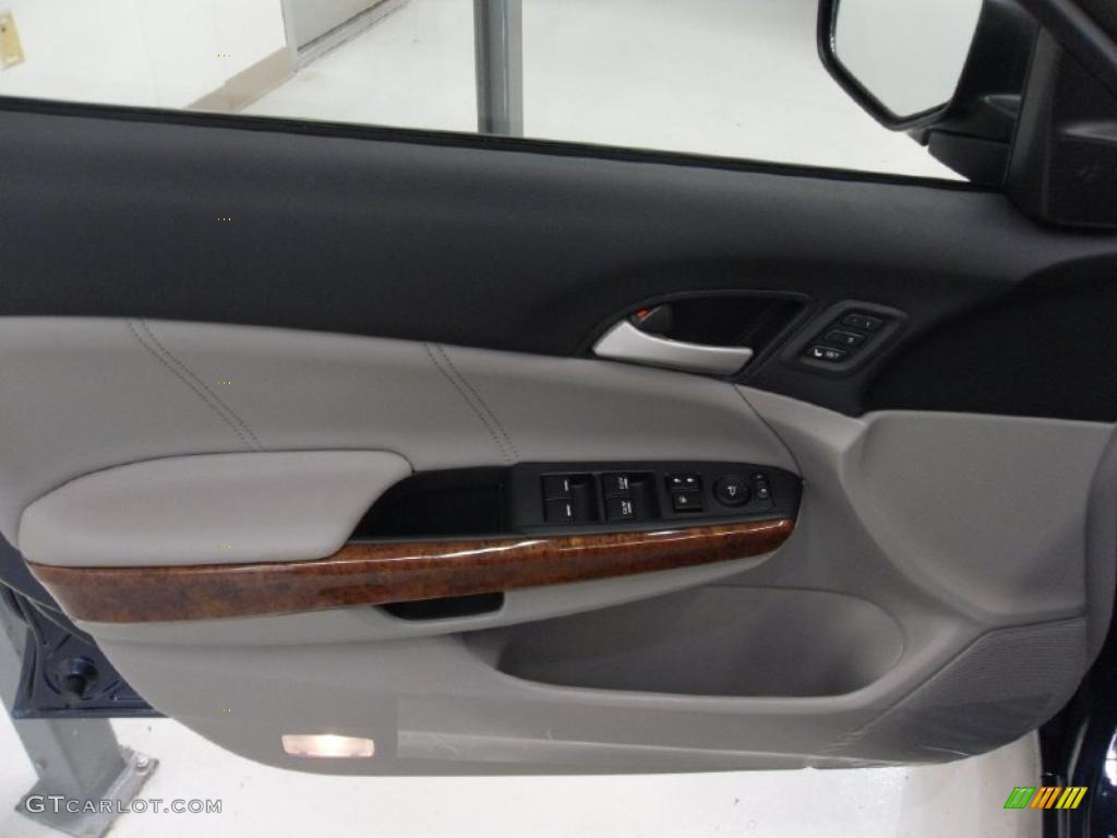 2011 Honda Accord EX-L V6 Sedan Gray Door Panel Photo #38712123