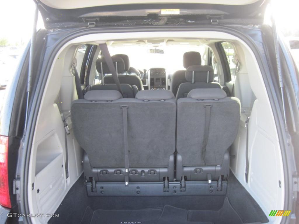2010 Grand Caravan SXT - Brilliant Black Crystal Pearl / Dark Slate Gray/Light Shale photo #15