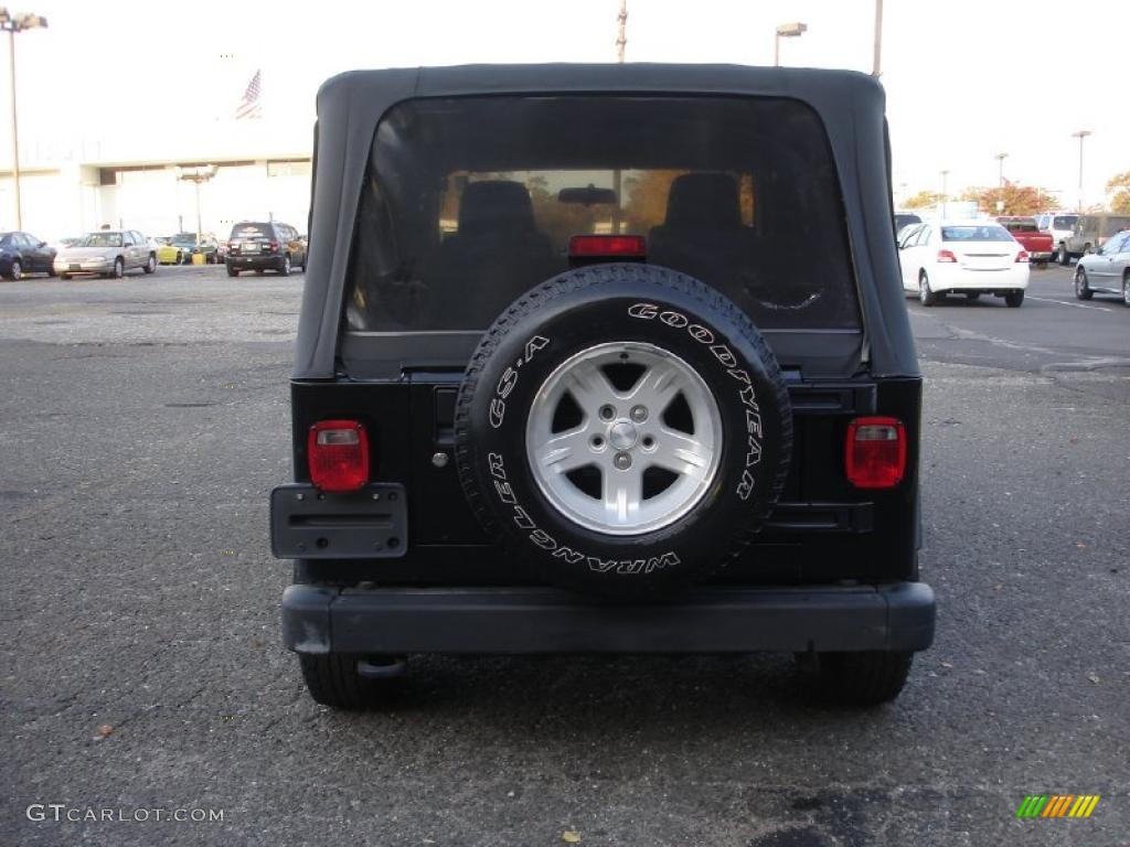 2004 Wrangler Sport 4x4 - Black / Dark Slate Gray photo #5