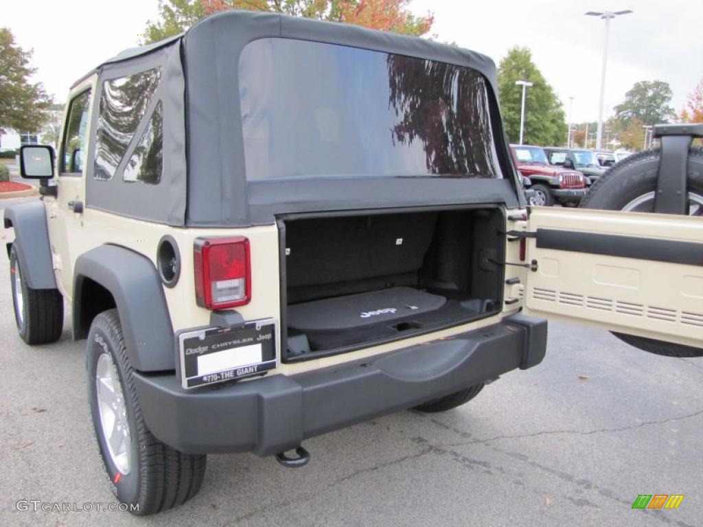 2011 Wrangler Sport S 4x4 - Sahara Tan / Black photo #8