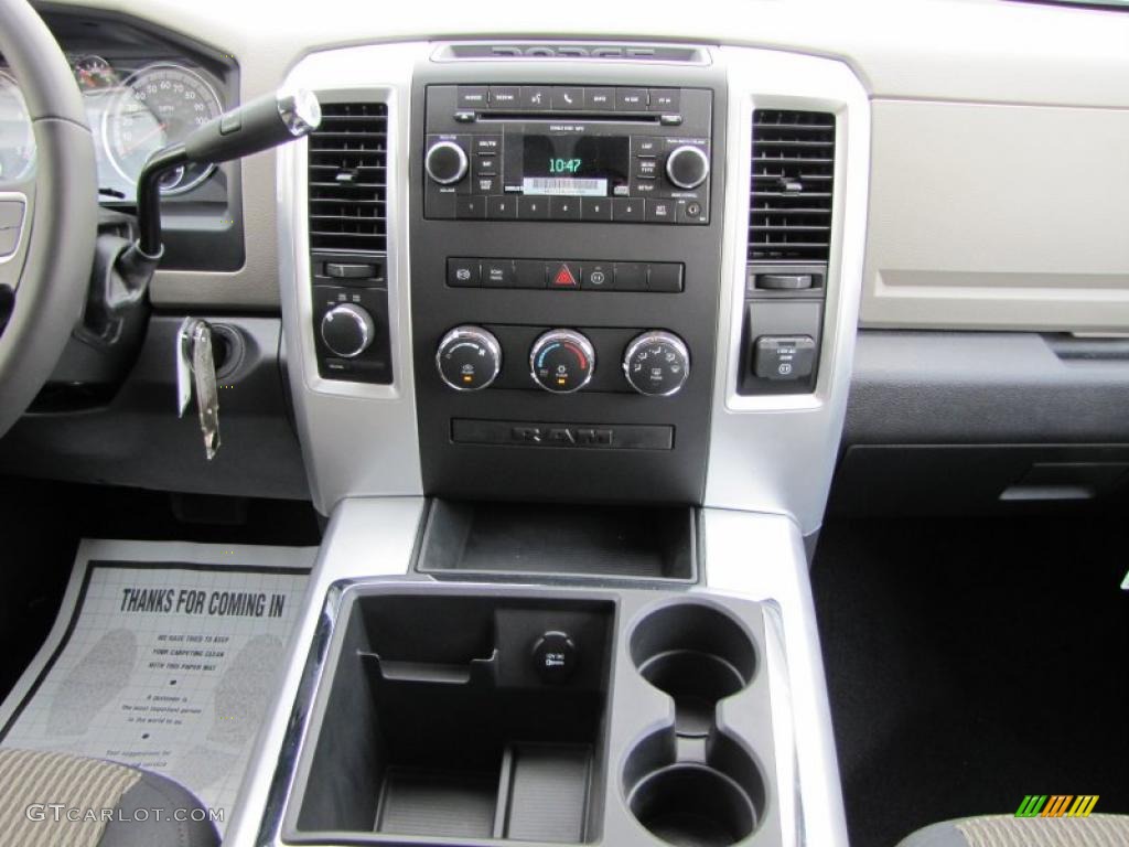 2011 Dodge Ram 3500 HD Big Horn Crew Cab 4x4 Dually Controls Photo #38715563