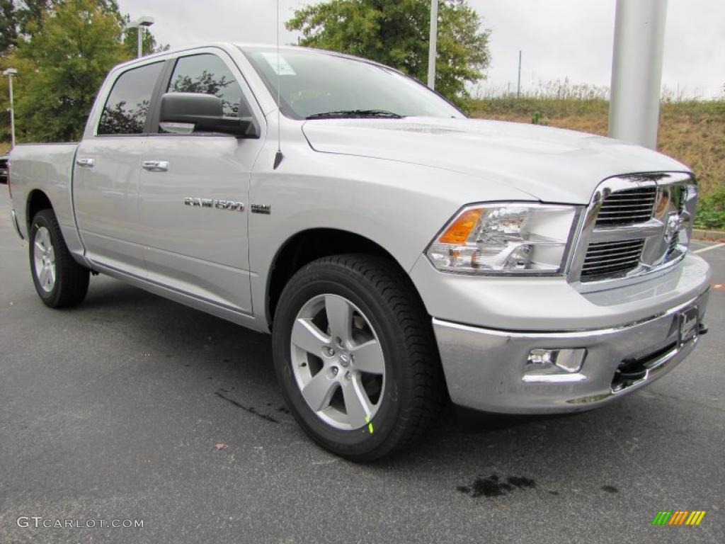 2011 Ram 1500 Big Horn Crew Cab - Bright Silver Metallic / Dark Slate Gray/Medium Graystone photo #4