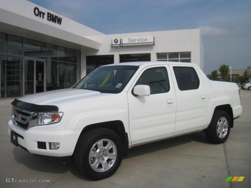 White Honda Ridgeline