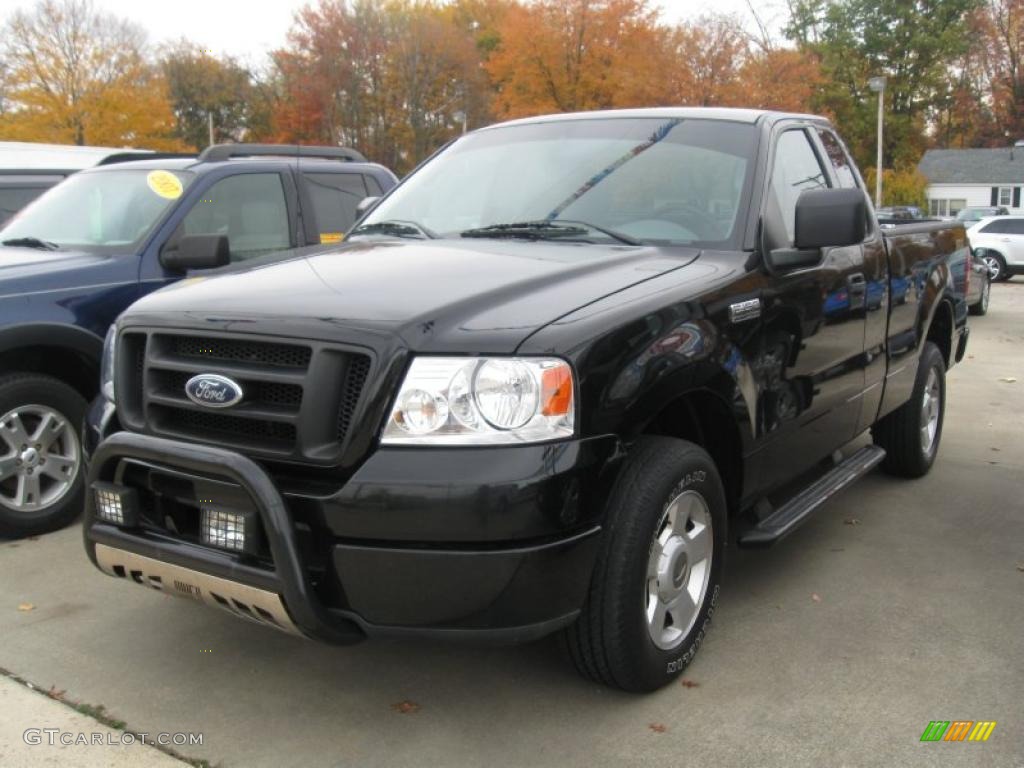 2004 F150 XL Regular Cab - Black / Dark Flint photo #1