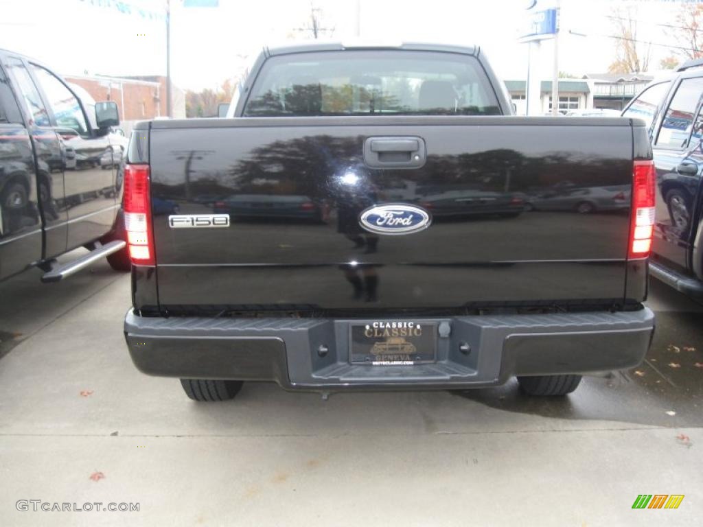 2004 F150 XL Regular Cab - Black / Dark Flint photo #4