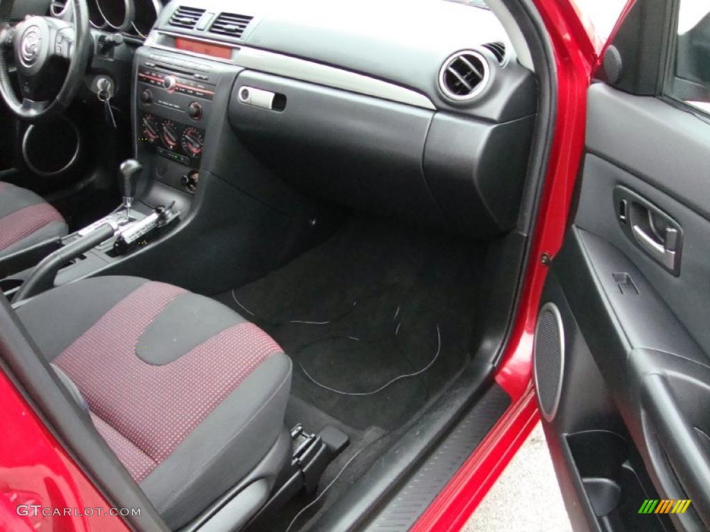 2004 MAZDA3 s Sedan - Velocity Red / Black/Red photo #18