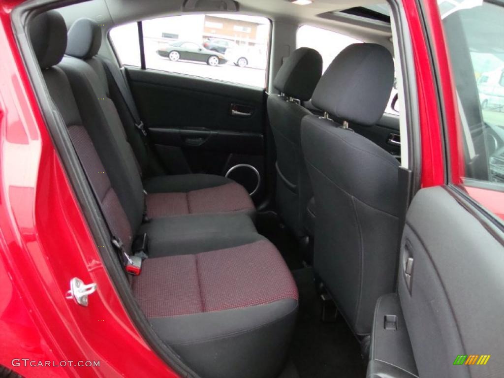 Black/Red Interior 2004 Mazda MAZDA3 s Sedan Photo #38720257