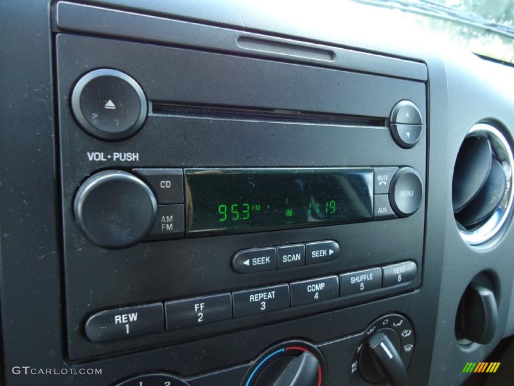 2005 F150 XLT SuperCrew 4x4 - Dark Shadow Grey Metallic / Medium Flint Grey photo #32